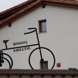 Hostal Ameztia，位于Doneztebe的酒店