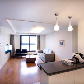 Plea De Blanc Hotel & Residence,位于釜山的酒店