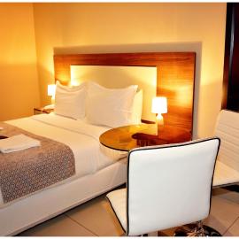 Eagle Nest Luxury Accommodation，位于鲁德普特的酒店