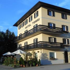 Hotel Tomei，位于维塔罗的酒店