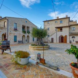 Agriturismo Il Sapore Della Luna，位于蒙泰普兰多内的酒店