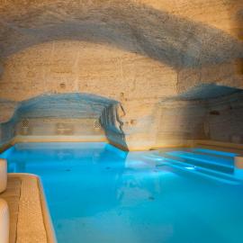 Aquatio Cave Luxury Hotel & SPA，位于马泰拉的酒店