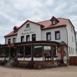 Hotel Ratskeller，位于Neustadt/Harz的酒店