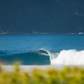 Baha Baha Villas West Sumbawa - Sk8, Gym, Sauna & Spas Hot & Cold, Bar & Restaurant，位于Sekongkang的酒店