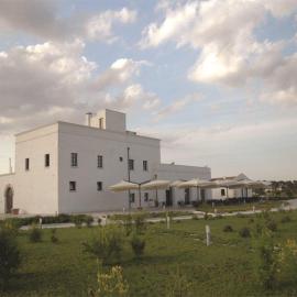 Hotel Saraceno Al Faro，位于塔兰托的酒店
