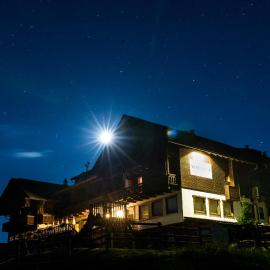 Sattleggers Alpenhof & Feriensternwarte，位于德劳塔尔贝格的酒店