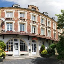 Hôtel de France,位于Lillebonne的酒店