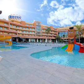 Advise Hotels Reina，位于维拉的酒店