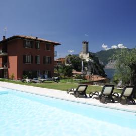 Casa Guarnati Lake View Apartments