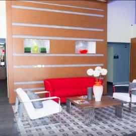 Arya Inn & Suites，位于法默斯布兰奇的酒店