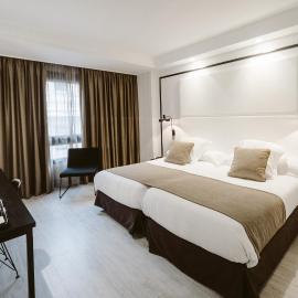 Hotel ILUNION Abando Bilbao，位于毕尔巴鄂的酒店