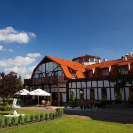 Hotel Karolinka，位于Gogolin的酒店