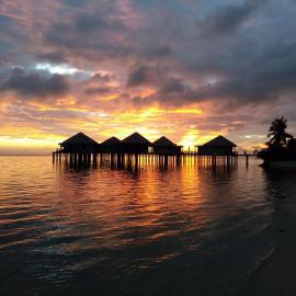 Coconuts Beach Club Resort and Spa，位于Fausaga的酒店