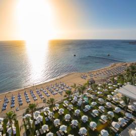 Constantinos the Great Beach Hotel,位于普罗塔拉斯的酒店