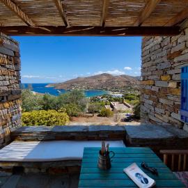 Stone house with a magical view，位于奥齐亚斯的酒店