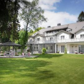 Villa Park Wisełka Spa & Wellness，位于维塞乌卡的酒店
