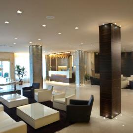 Best Western Hotel Tre Torri，位于阿尔塔维拉维琴蒂纳的酒店