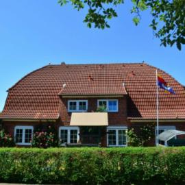 Landjägerhaus am Südstrand - Wohnung 1 + 3，位于威克奥夫弗尔的酒店