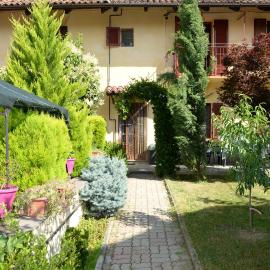 La Valle B&B Asti，位于阿斯蒂的酒店