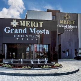 Merit Grand Mosta Spa Hotel & Casino，位于斯维伦格勒的酒店