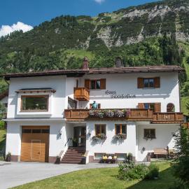 Haus Schrofenstein，位于莱赫阿尔贝格的酒店
