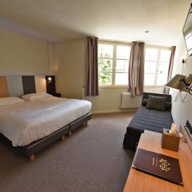 Cit'Hotel De Harlay,位于贡比涅的酒店