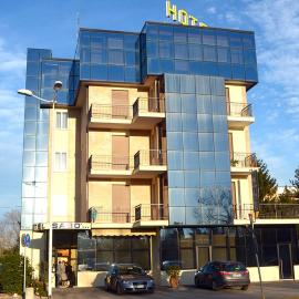 Hotel SABO',位于马焦雷堡的酒店