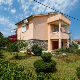 Apartman Dobrila，位于弗尔的酒店
