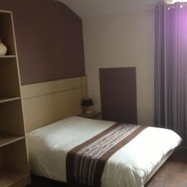 Hôtel La Tour D'Auvergne，位于蓬拉贝的酒店