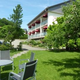 Hotel Garni Jägerhof，位于锡格马林根的酒店