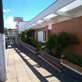 Hotel Avenida,位于Jacarèzinho的酒店