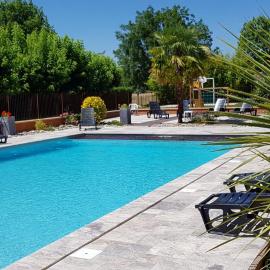 Logis Hotel Archambeau,位于Thonac的酒店