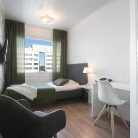 Hotel Milton，位于于韦斯屈莱的酒店