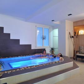 Bio Hotel Benny，位于科姆梅扎杜拉的酒店