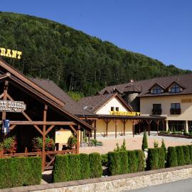 Country Saloon Belá，位于别拉的酒店
