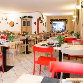Hotel Restaurant La Barme，位于科涅的酒店