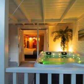 B&B Bed & Sauna，位于聚特芬的酒店
