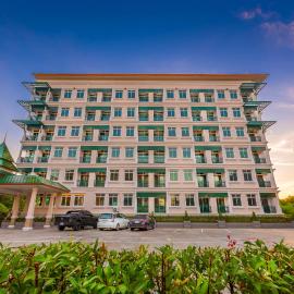 Evergreen Suite Hotel,位于素叻的酒店