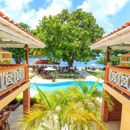 Sunset Shores Beach Hotel，位于金斯敦的酒店