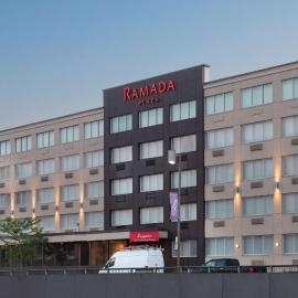 Ramada Plaza by Wyndham Montreal，位于蒙特利尔的酒店