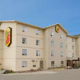 Super 8 by Wyndham Yellowknife，位于耶洛奈夫的酒店