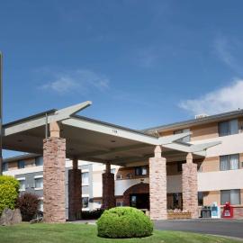 Super 8 by Wyndham Grand Junction Colorado，位于大章克申的酒店