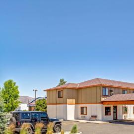 Super 8 by Wyndham Carson City Lake Tahoe，位于卡森市的酒店