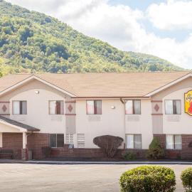 Super 8 by Wyndham Norton VA，位于诺顿的酒店