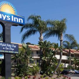 Days Inn by Wyndham San Diego Hotel Circle，位于圣地亚哥的酒店