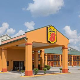 Super 8 by Wyndham Covington，位于卡温顿的酒店