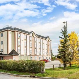 Super 8 by Wyndham Calgary/Airport，位于卡尔加里的酒店
