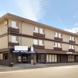 Travelodge by Wyndham Lethbridge，位于莱斯布里奇的酒店