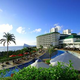 Okinawa Kariyushi Beach Resort Ocean Spa，位于恩纳的酒店