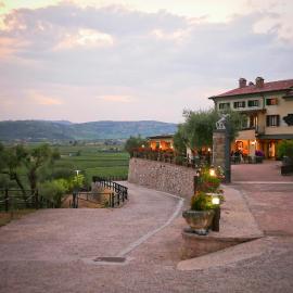 Sporting Hotel San Felice，位于Illasi的酒店